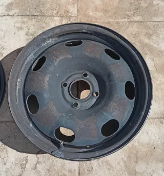 Llantas Citroen Berlingo. Y 3 tapacubos Citroen