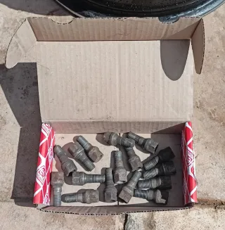 Llantas Citroen Berlingo. Y 3 tapacubos Citroen