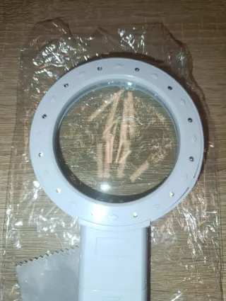 Lupa mano led