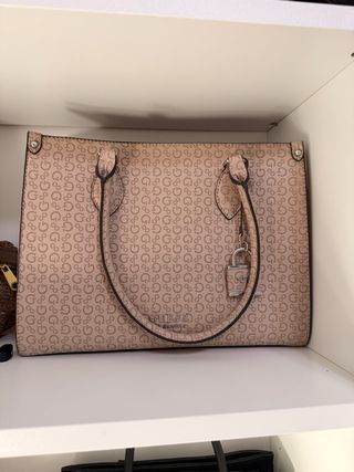 Bolso Guess Monogram Beige y Marrón