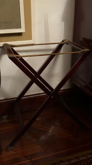 Soporte auxiliar tijera de madera para bandeja