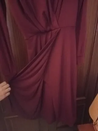 Vestido rojo de manga larga