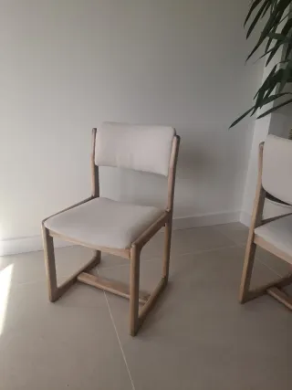 4 Sedie Guilleumas in Legno e Tessuto