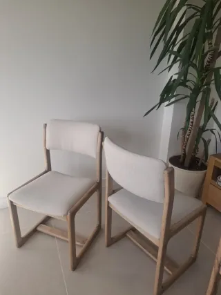 4 Sedie Guilleumas in Legno e Tessuto