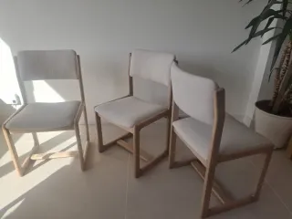 4 Sedie Guilleumas in Legno e Tessuto