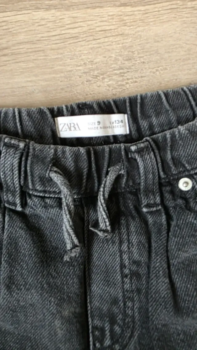 2 Pantalones Vaqueros T.9 134cm de Mango