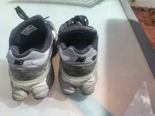 New Balance 9060 negras talla 37