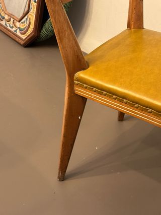 Butaca vintage madera y polipiel