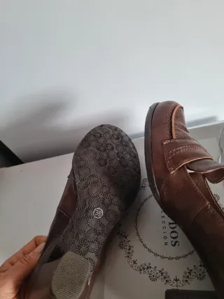 Mocasines de piel con tacón ABACK tono cobre.