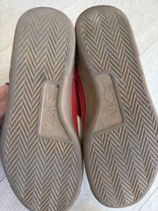 Zapatillas rojas Zara talla 34