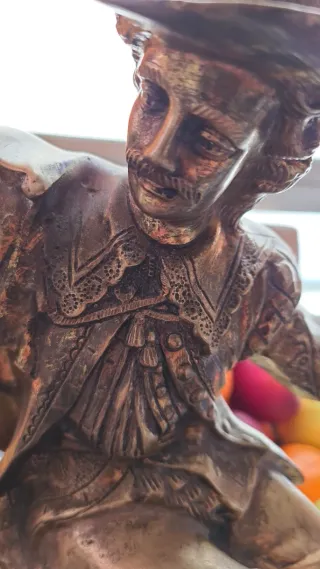 Figura de bronce antigua