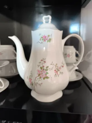 Juego de té Irabia: Tetera, 6 tazas y 6 platos