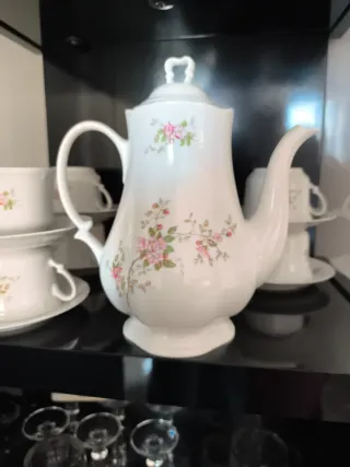 Juego de té Irabia: Tetera, 6 tazas y 6 platos