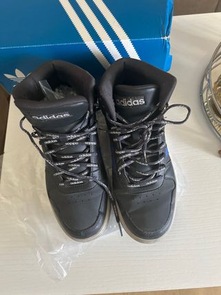 Zapatillas Adidas Altas Negras y Azules