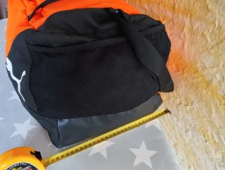 Bolsa de deporte Puma naranja y negra