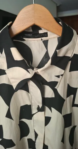 Pantalón pana flare y camisa estampada T38