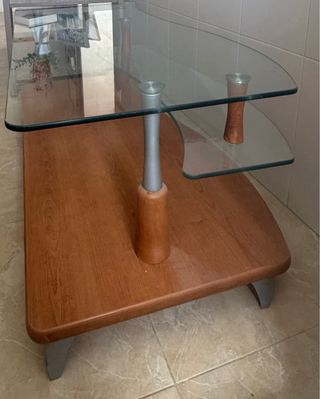 Tavolo da salotto in vetro e legno