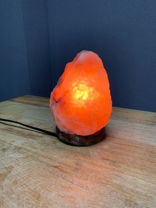 Lámpara Sal Himalaya Piedra Natural Base Madera
