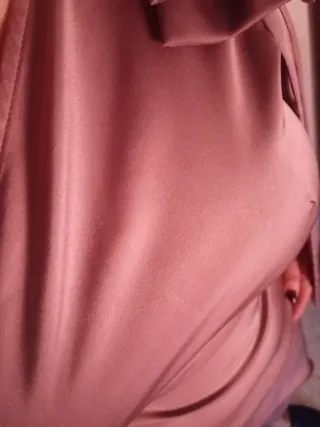 Vestido rosa asimétrico