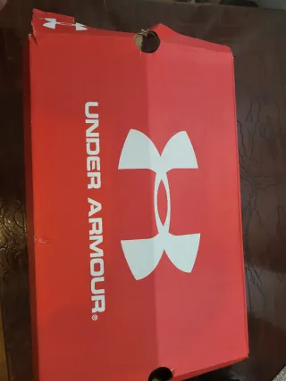 Zapatillas Under Armour Beige/Marrón