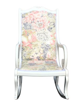 Mecedora de madera con tapizado floral
