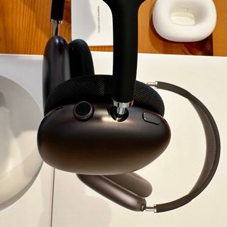 Apple AirPods Max Space Gray