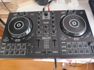 Equipo DJ Hercules + Altavoces + Portátil