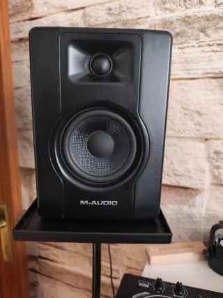 Equipo DJ Hercules + Altavoces + Portátil