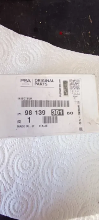Inyector AdBlue PSA Ref. 9813930180 Nuevo en caja.