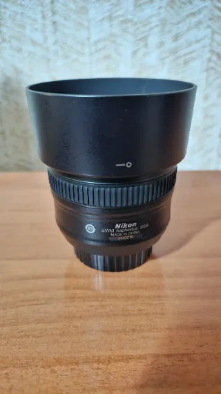 Objetivo Nikon 50mm 1.8G + Parasol HB-47