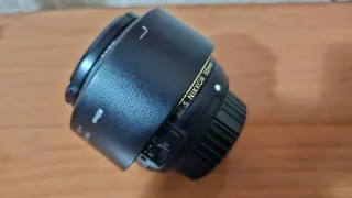 Objetivo Nikon 50mm 1.8G + Parasol HB-47