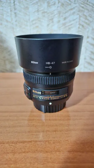 Objetivo Nikon 50mm 1.8G + Parasol HB-47
