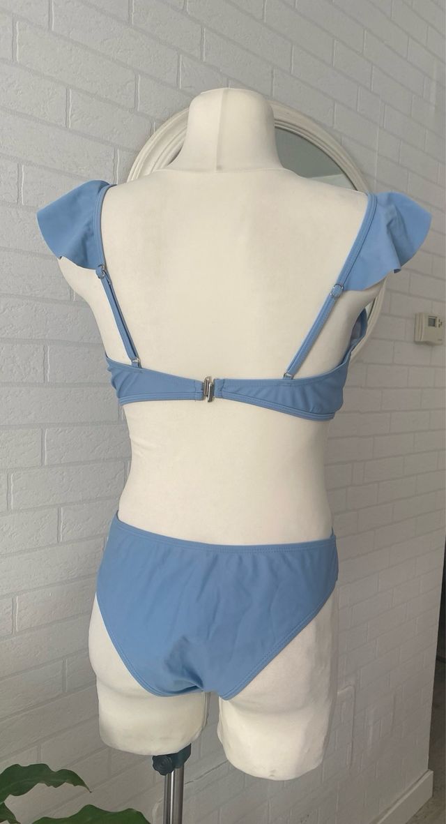 Bikini azul con volantes talla L