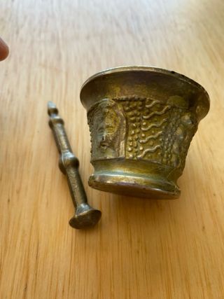 Almirez miniatura bronce antiguo