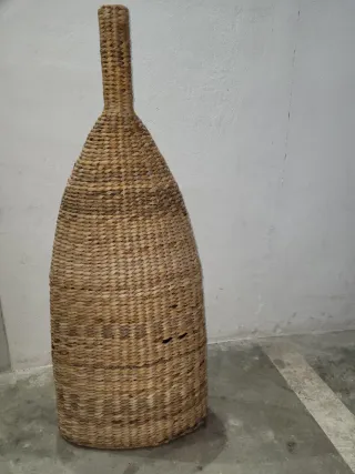 Jarrón grande de mimbre