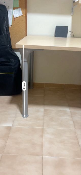 Mesa de escritorio angular madera y metal