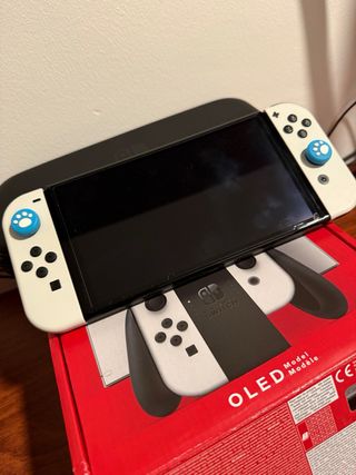 Nintendo Switch OLED Bianca e Nera
