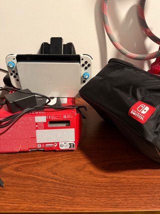 Nintendo Switch OLED Blanca y Negra