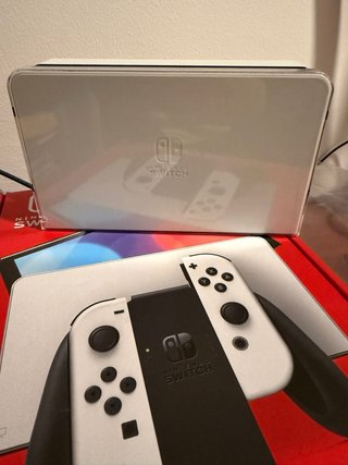 Nintendo Switch OLED Blanca y Negra