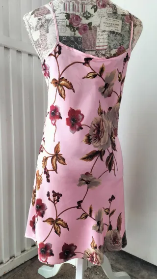 Camisón seda floral rosa