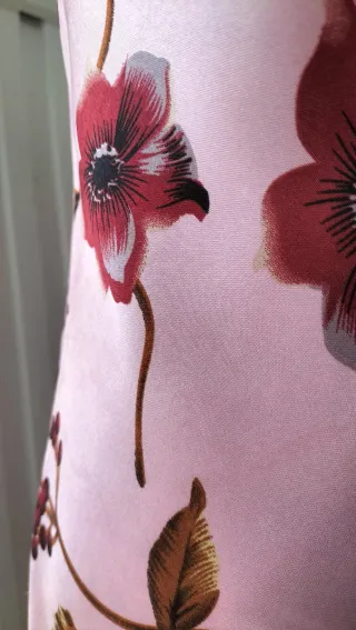 Camisón seda floral rosa