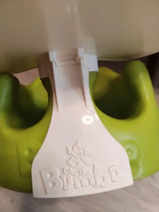 Trona para bebé con bandeja.