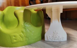 Trona para bebé con bandeja.