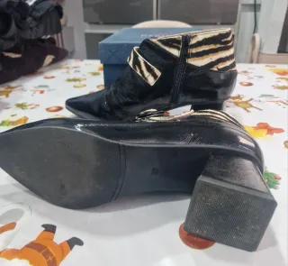 Botines Daniela Shoes Piel Charol Animal Print