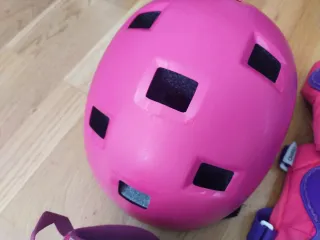 Patines con casco y protecciones