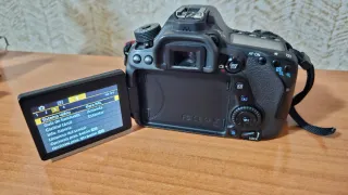 Cámara Canon EOS 80D Cuerpo