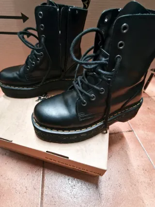 Botas Dr. Martens Talla 39 Mujer