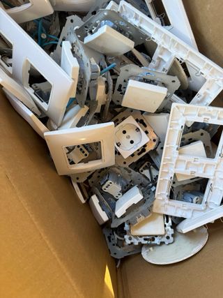 Caja Simon Enchufes/Interruptores