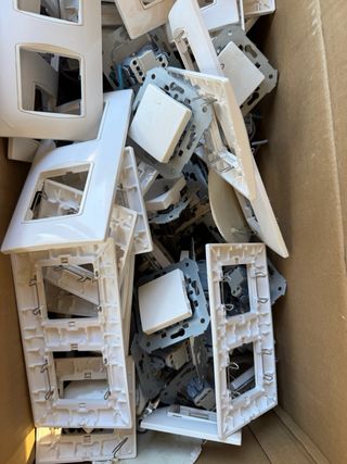 Caja Simon Enchufes/Interruptores