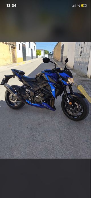 Suzuki GSX Naked Azul/Negro